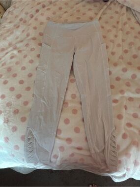 White VS Leggings